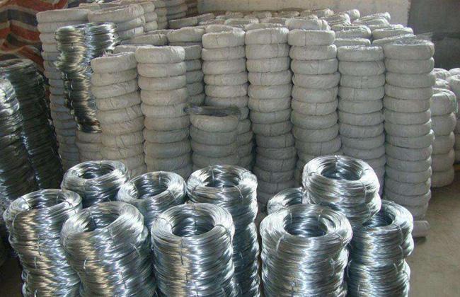 貳興五金加工廠是卷釘,鐵釘,建筑釘,元釘,拉絲,鐵絲,鋼絲等產品專業(yè)